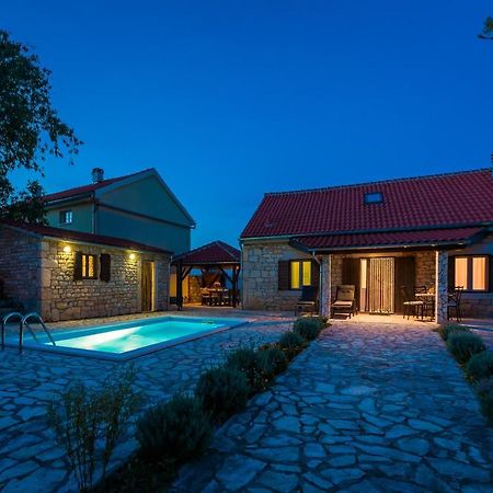 فيلا Rural House Gluic Bogatić المظهر الخارجي الصورة