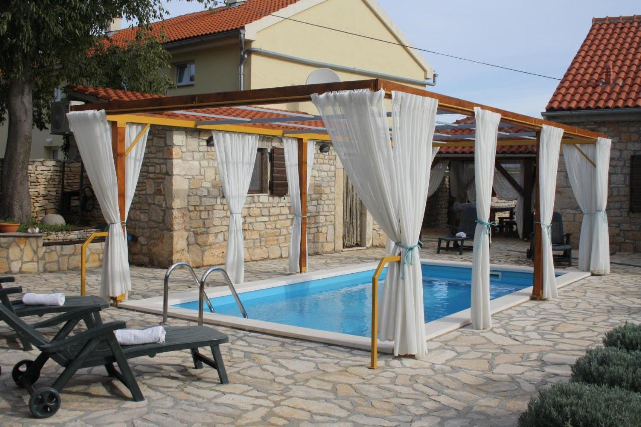 فيلا Rural House Gluic Bogatić المظهر الخارجي الصورة