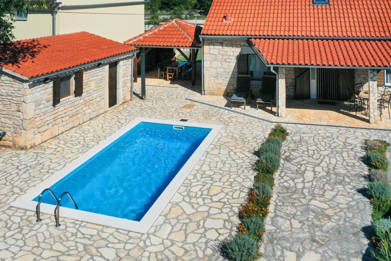 فيلا Rural House Gluic Bogatić المظهر الخارجي الصورة