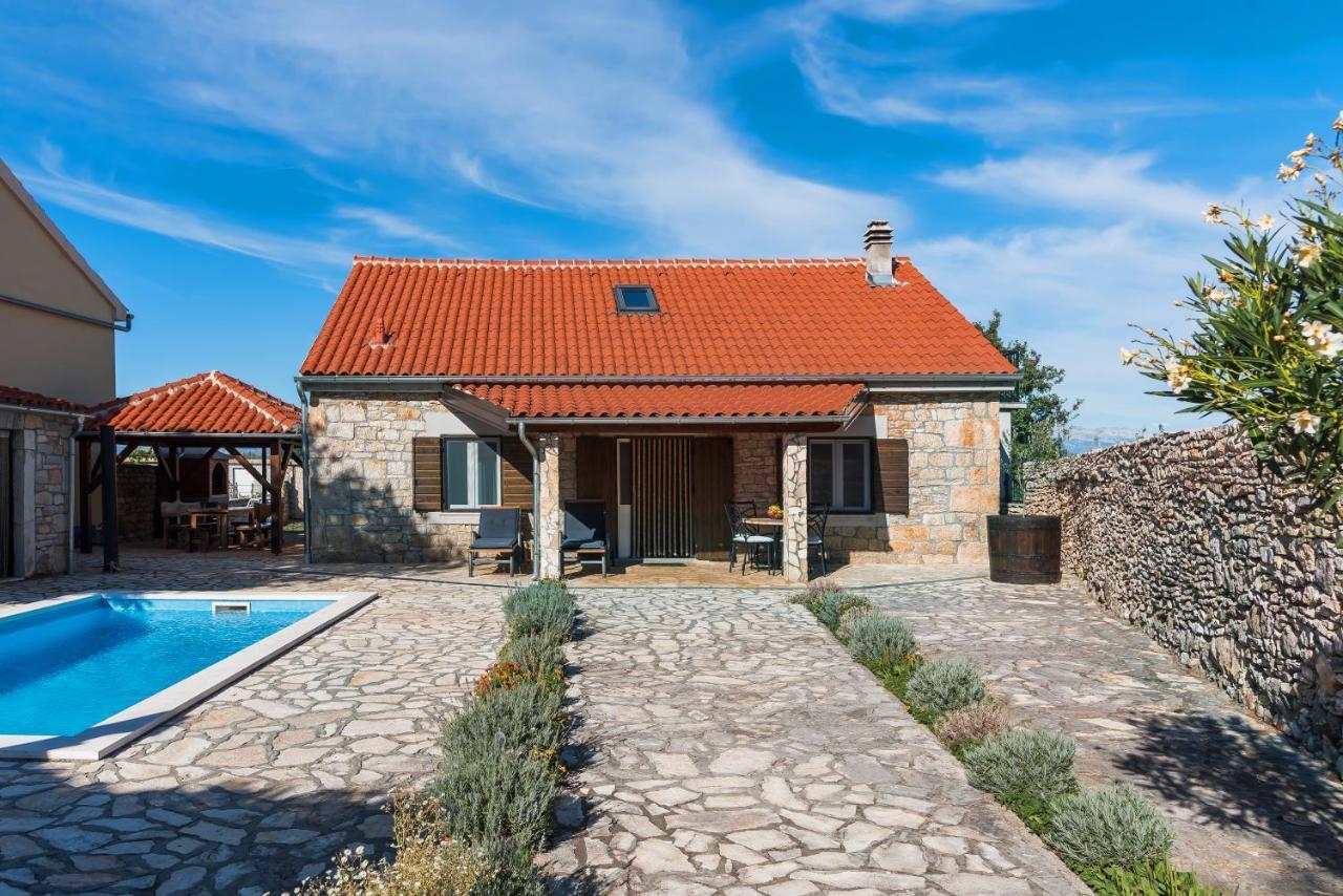 فيلا Rural House Gluic Bogatić المظهر الخارجي الصورة