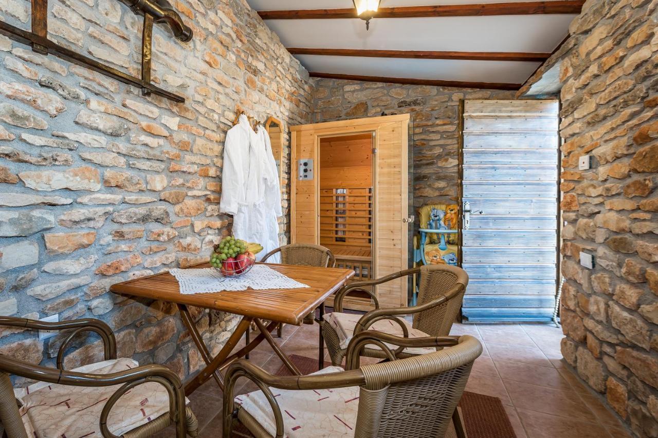 فيلا Rural House Gluic Bogatić المظهر الخارجي الصورة