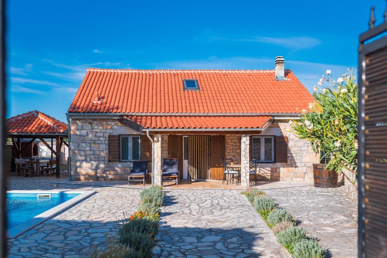فيلا Rural House Gluic Bogatić المظهر الخارجي الصورة